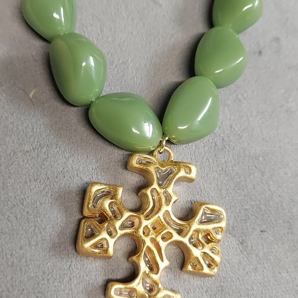 Tory Burch Roxanne Statement Necklace - Picture 8 of 9